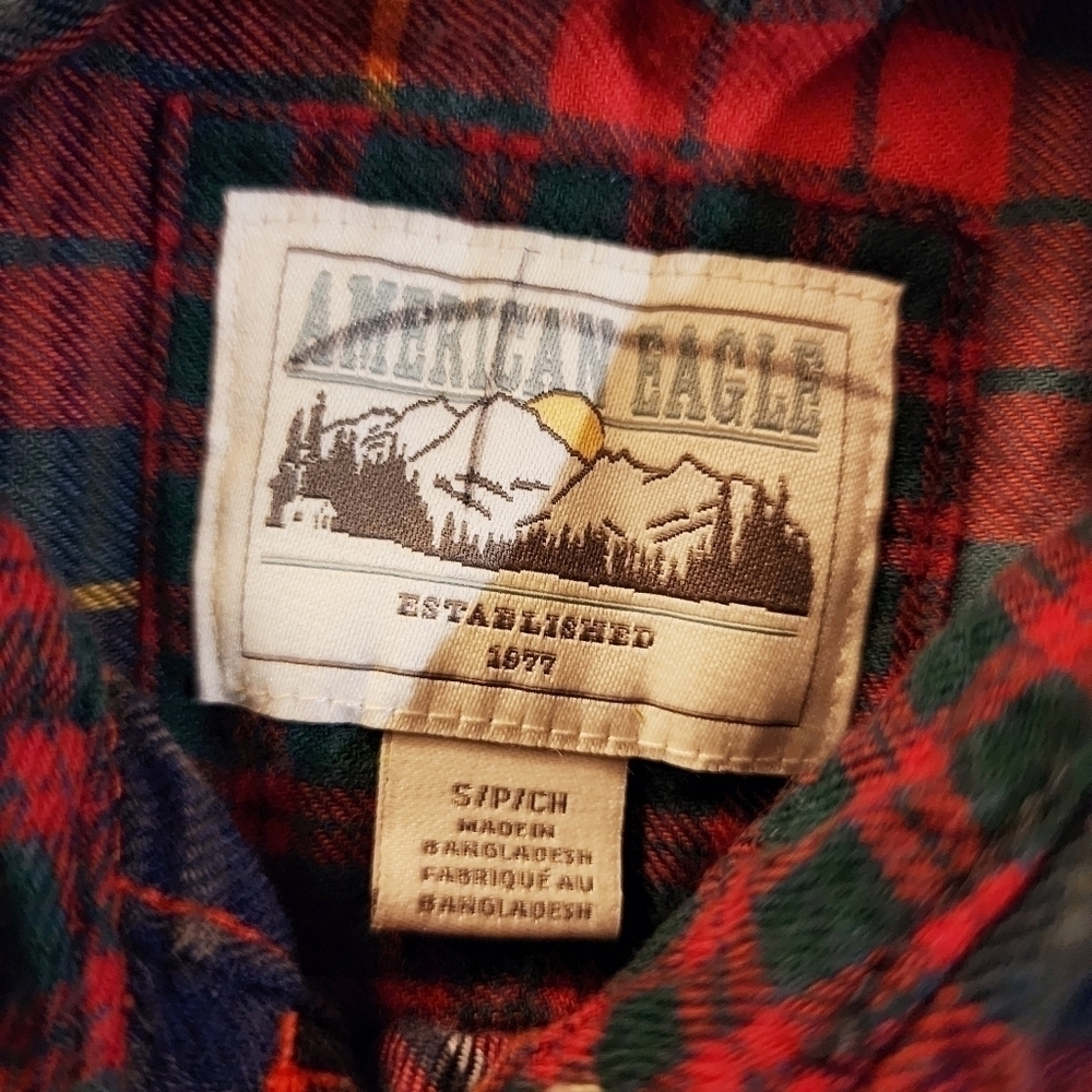 American Eagle AEO Cozy Cabin Cropped Patched Flannel Shirt Red Women's Small S - Picture 12 of 14